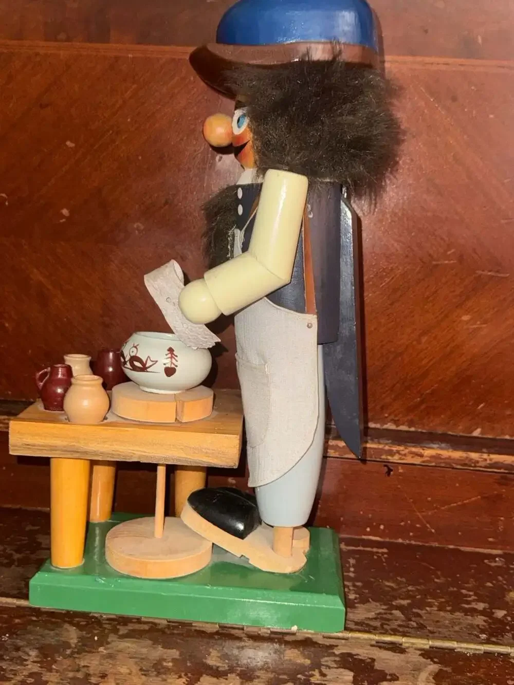 Steinbach Pottery Maker Nutcracker